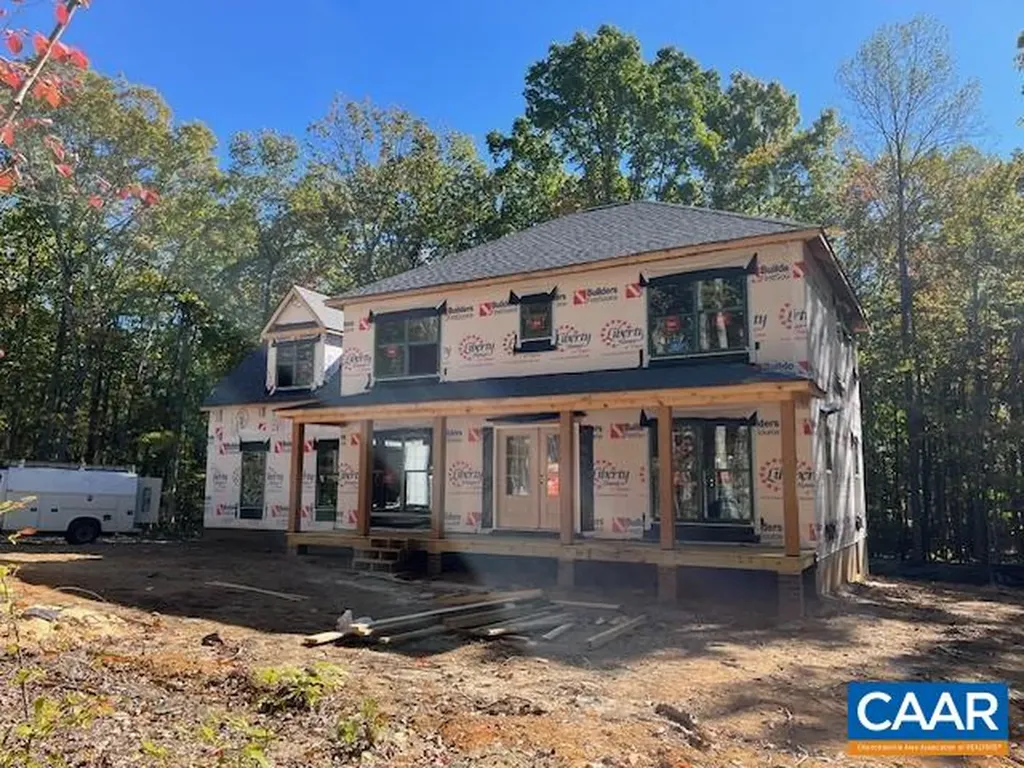 2238 Roundabout Road Louisa VA 23093