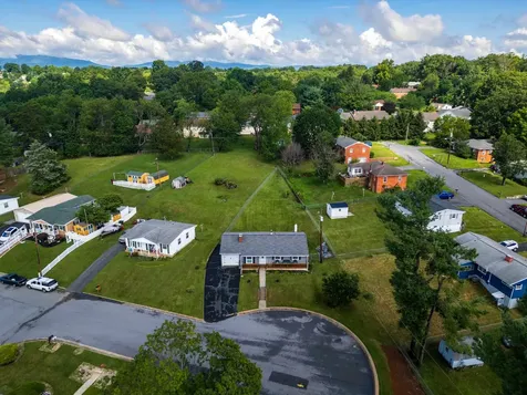 2399 Highview Circle Staunton VA 24401