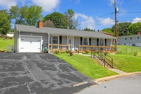 2399 Highview Circle Staunton VA 24401