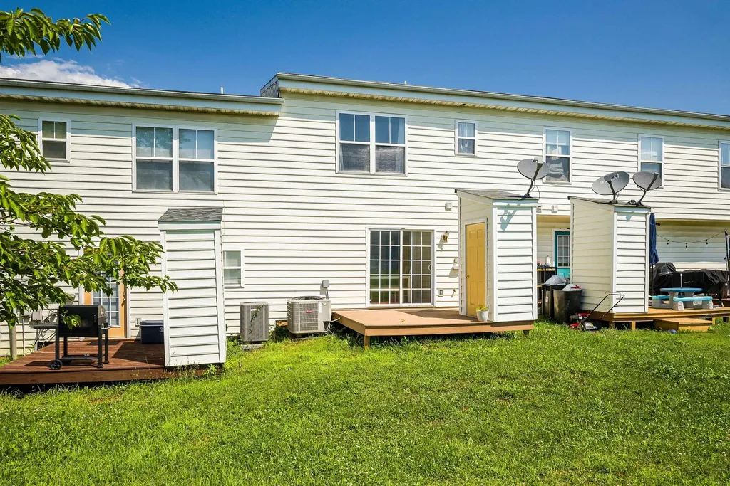 1215 Old Richmond Circle Harrisonburg VA 22802