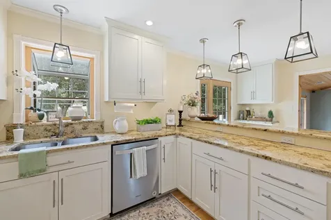 603 13th Street Grottoes VA 24441