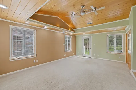 603 13th Street Grottoes VA 24441