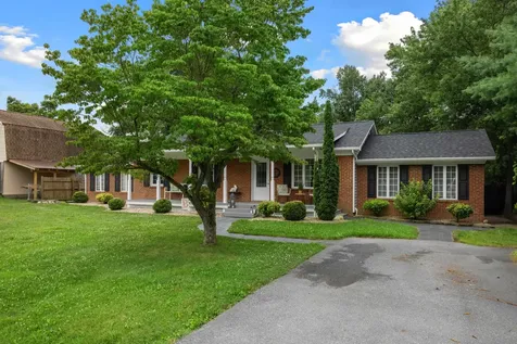 603 13th Street Grottoes VA 24441