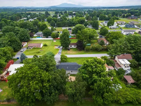 603 13th Street Grottoes VA 24441