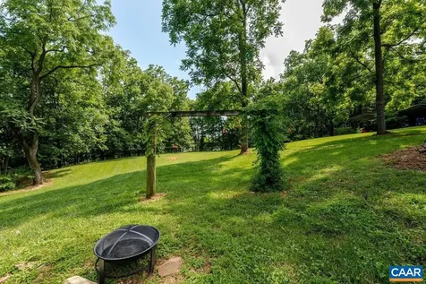 2770 Zion Church Road Broadway VA 22815