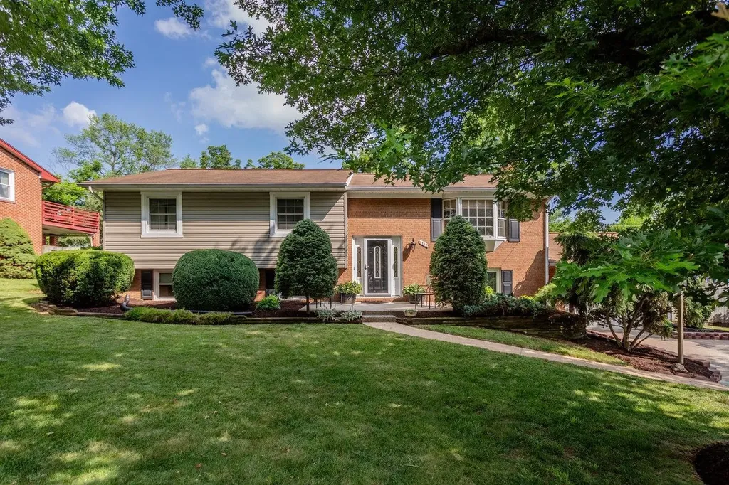 1112 Sharpes Drive Harrisonburg VA 22801