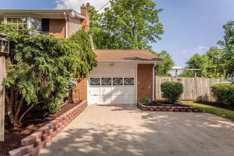 1112 Sharpes Drive Harrisonburg VA 22801