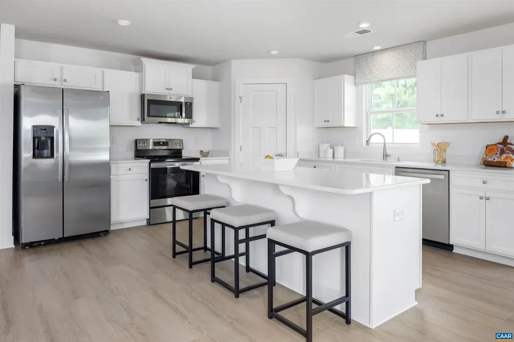 333 White Sands Boulevard Barboursville VA 22923