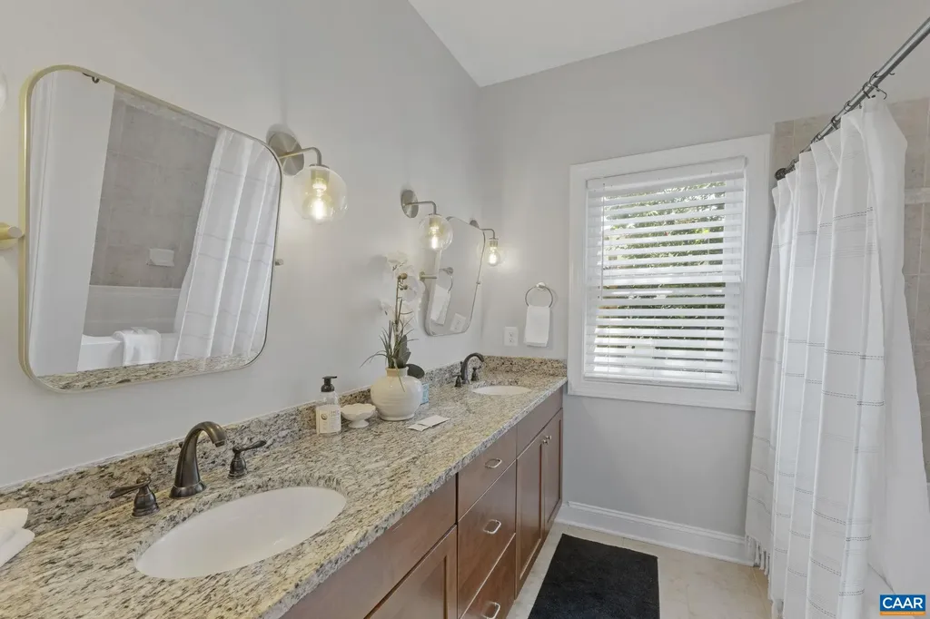 1012 Locust Lane Charlottesville VA 22901