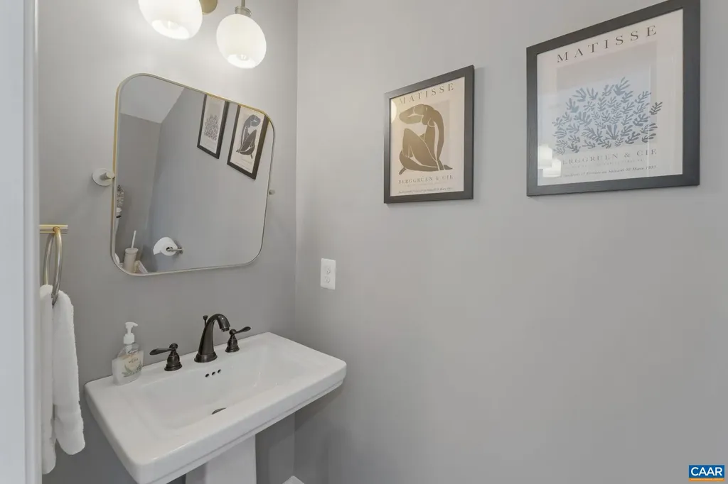 1012 Locust Lane Charlottesville VA 22901