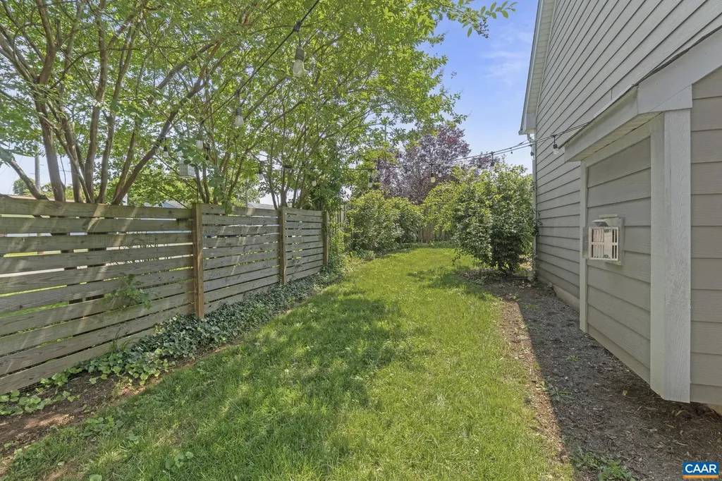 1012 Locust Lane Charlottesville VA 22901