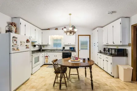 204 Spotswood Lane Mcgaheysville VA 22840