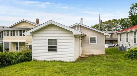 930 Trout Street Staunton VA 24401