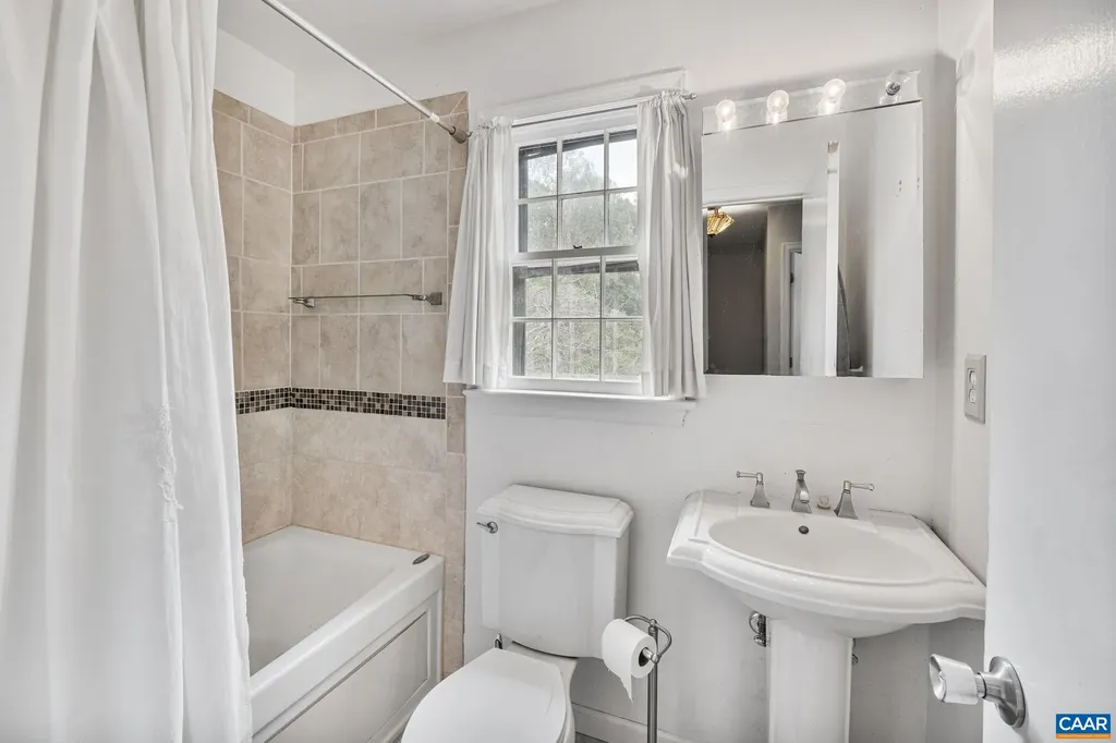 1775 Easy Lane Charlottesville VA 22911