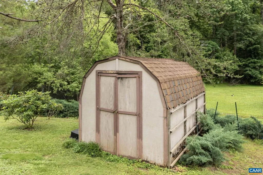 1775 Easy Lane Charlottesville VA 22911