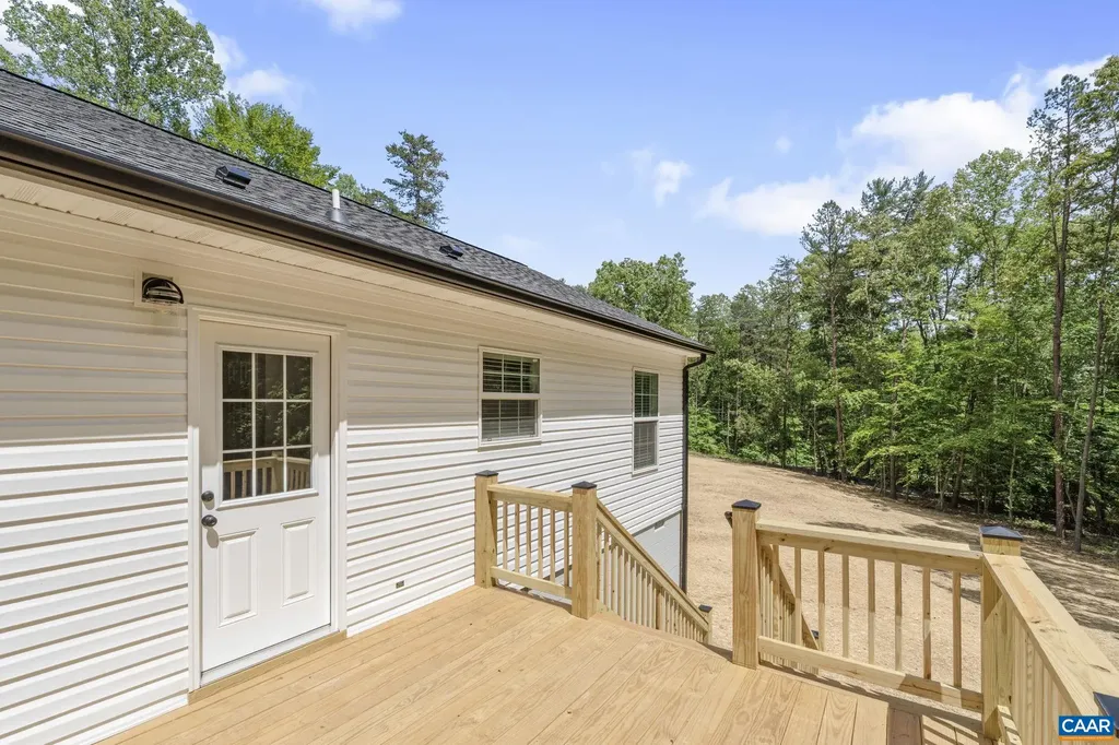 360 Dogwood Lake Drive Louisa VA 23093