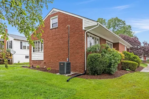 1435 Bluestone Street Harrisonburg VA 22801