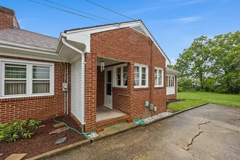 1435 Bluestone Street Harrisonburg VA 22801