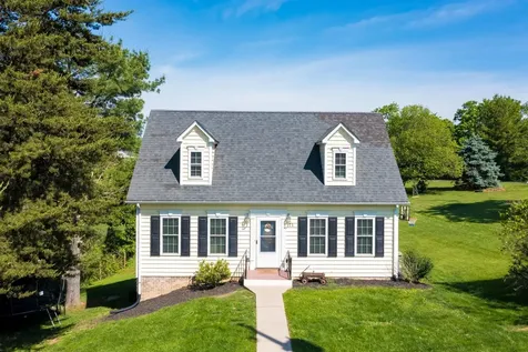 71 Troxell Lane Staunton VA 24401