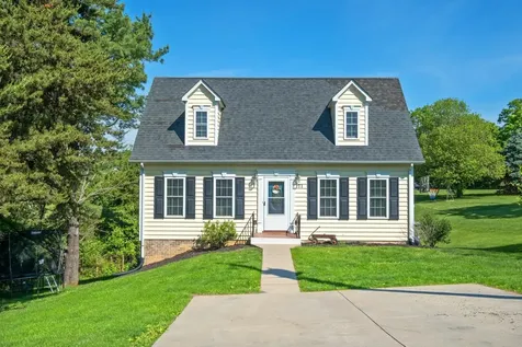 71 Troxell Lane Staunton VA 24401