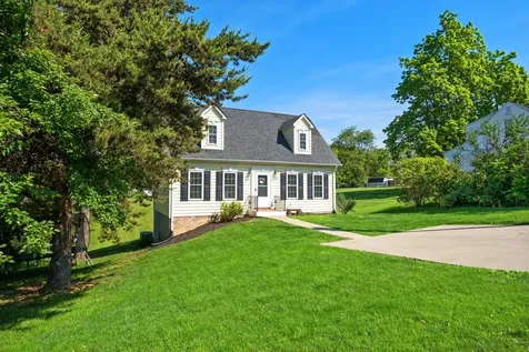 71 Troxell Lane Staunton VA 24401