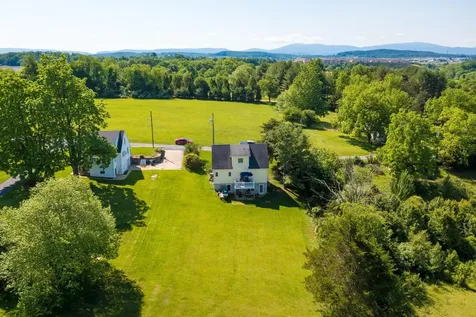 71 Troxell Lane Staunton VA 24401
