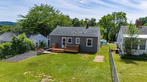 123 Fraser Lane Staunton VA 24401