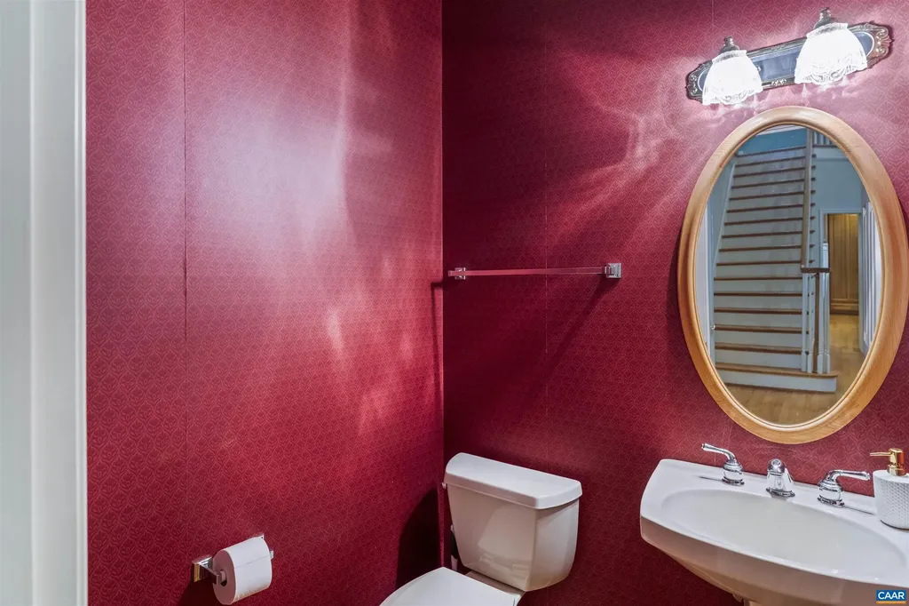 2005 Bentivar Drive Charlottesville VA 22911