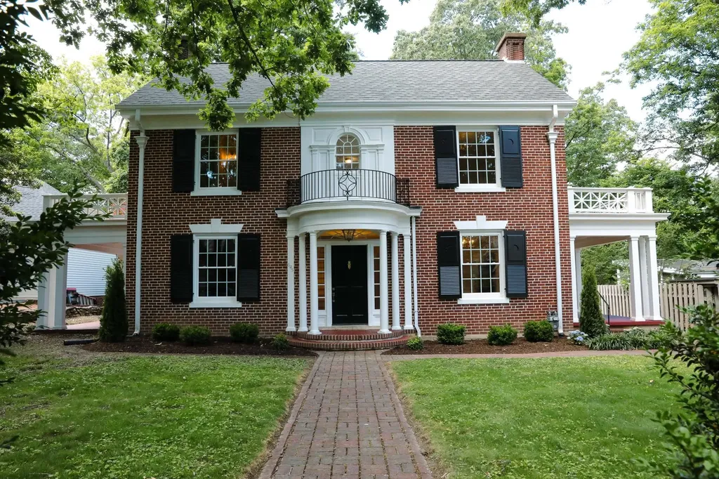 645 Cherry Avenue Waynesboro VA 22980