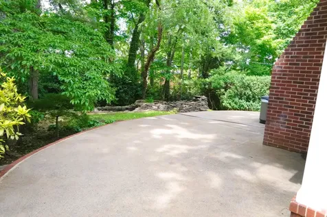 645 Cherry Avenue Waynesboro VA 22980