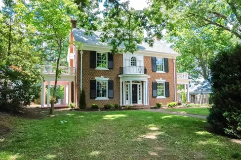 645 Cherry Avenue Waynesboro VA 22980