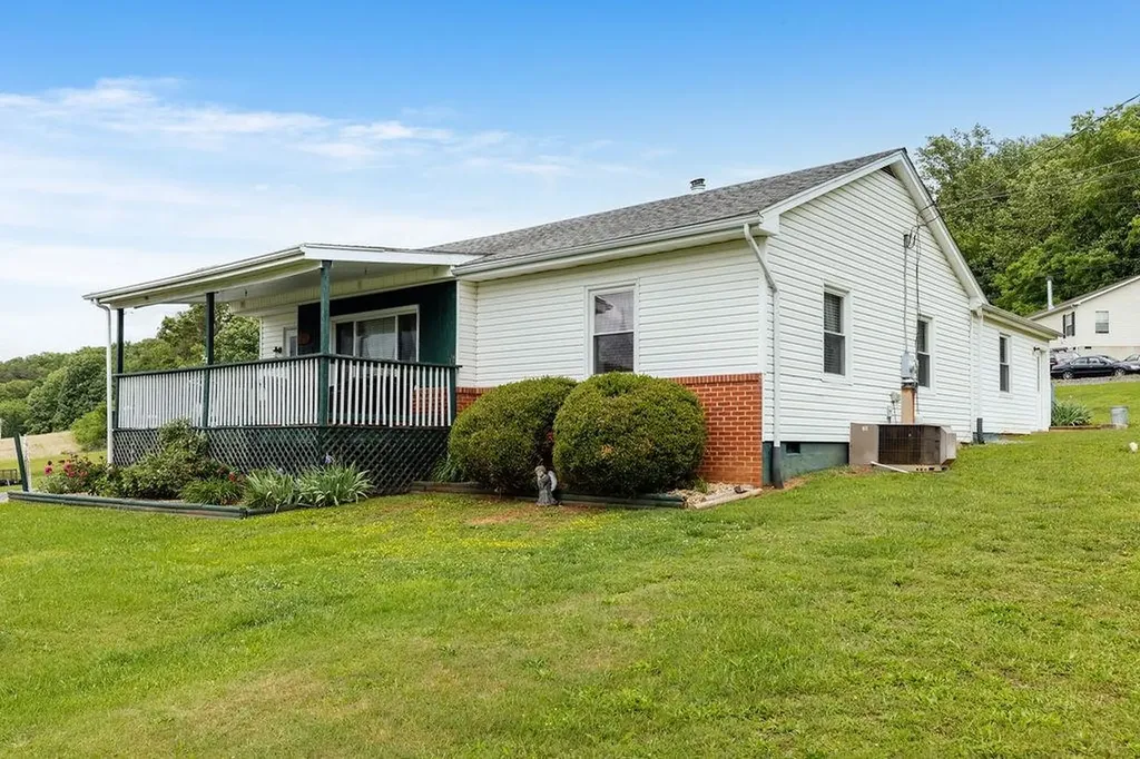 2347 Old Buena Vista Road Buena Vista VA 24416