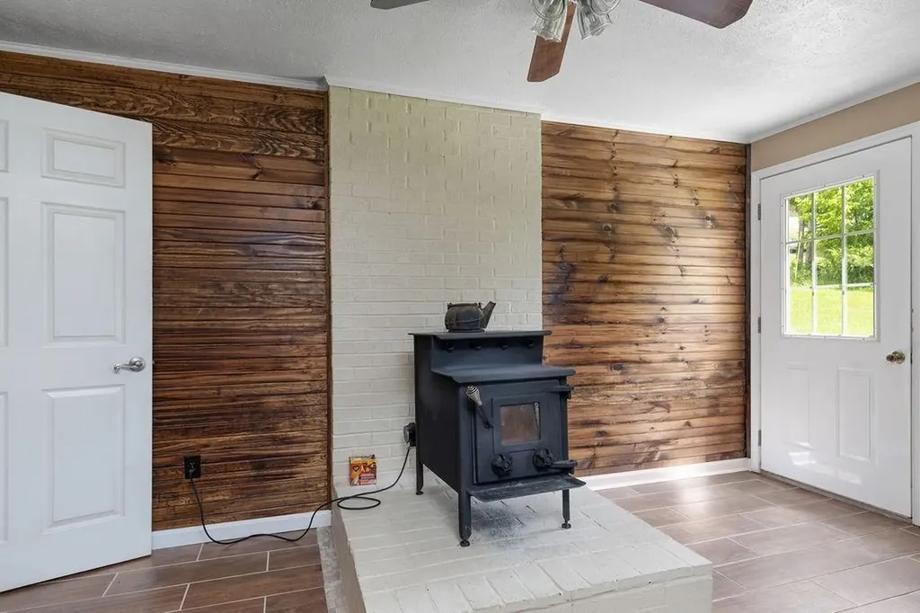 2347 Old Buena Vista Road Buena Vista VA 24416