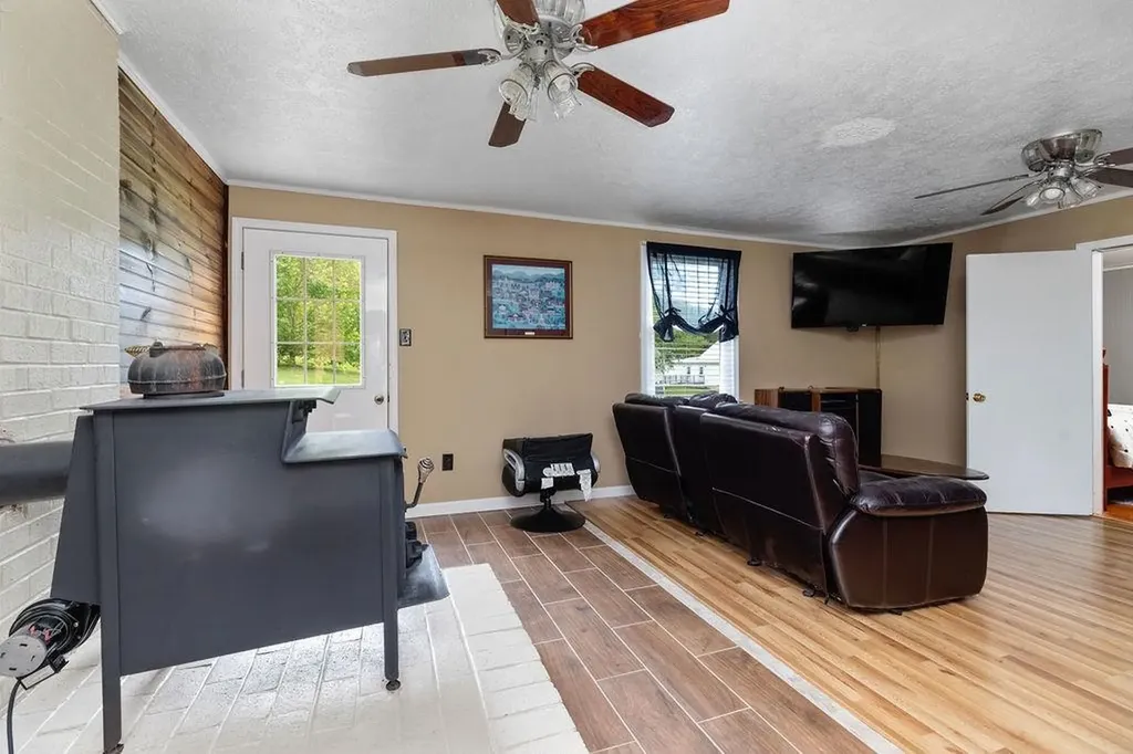 2347 Old Buena Vista Road Buena Vista VA 24416