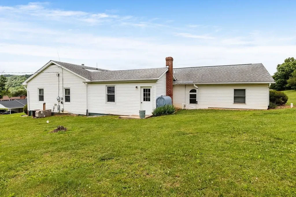 2347 Old Buena Vista Road Buena Vista VA 24416