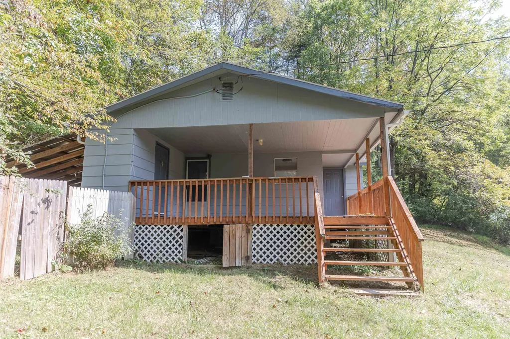2063 Pedlar River Road Amherst VA 24483