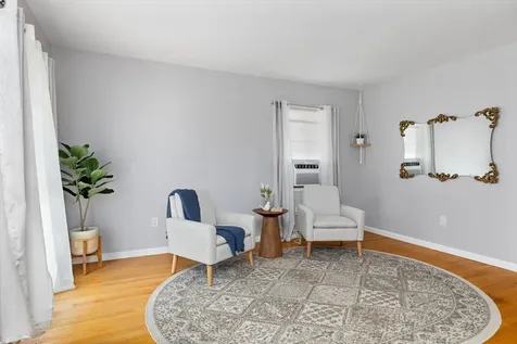 208 Thomas Street Staunton VA 24401