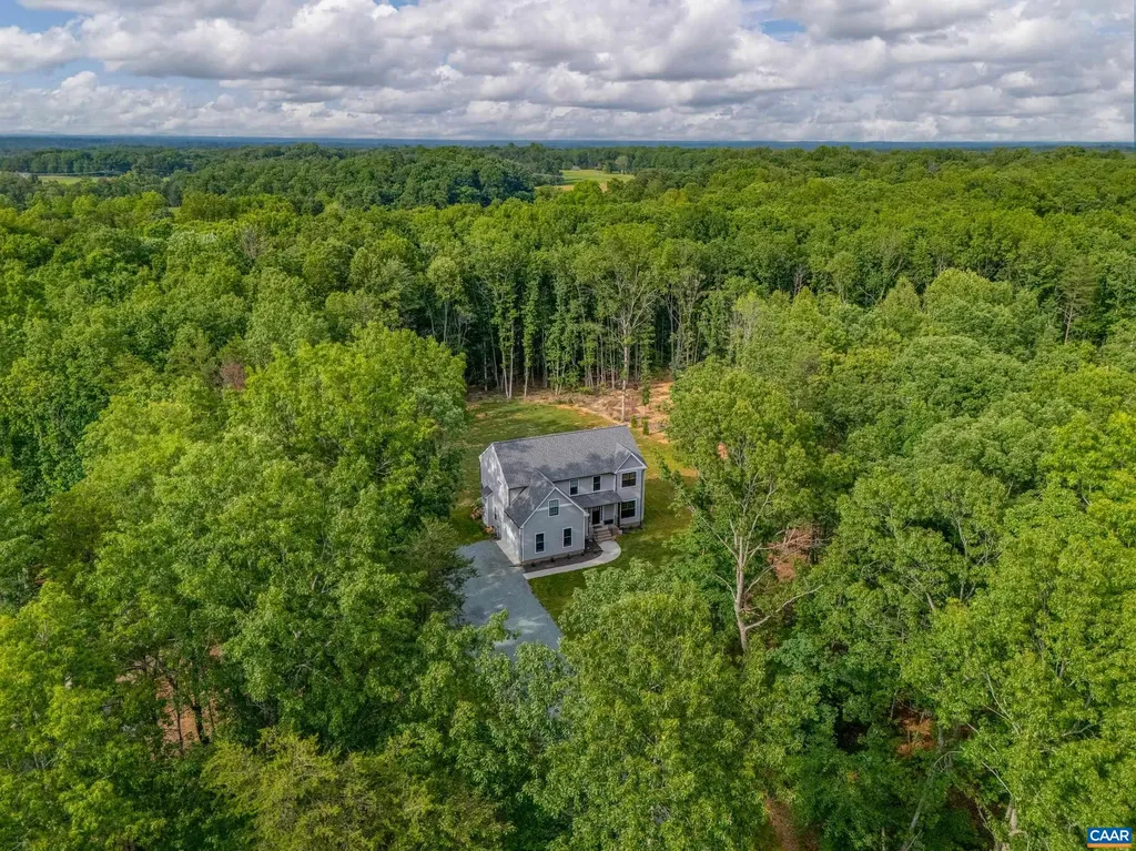 334 Forest Glen Lane Palmyra VA 22963