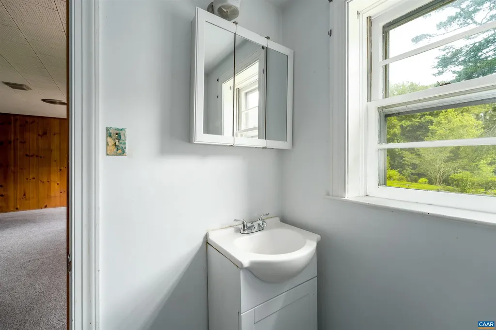 1160 Pen Park Lane Charlottesville VA 22901