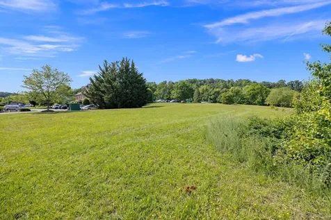 2205 Evelyn Byrd Avenue Harrisonburg VA 22801