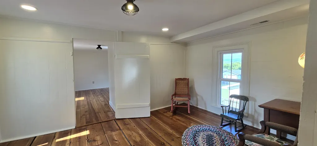 242 1st Street Broadway VA 22815