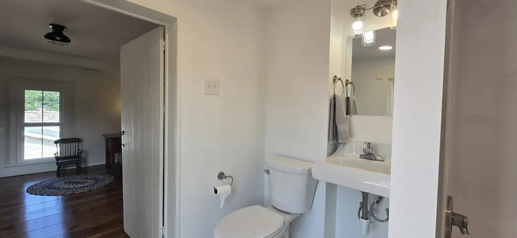 242 1st Street Broadway VA 22815