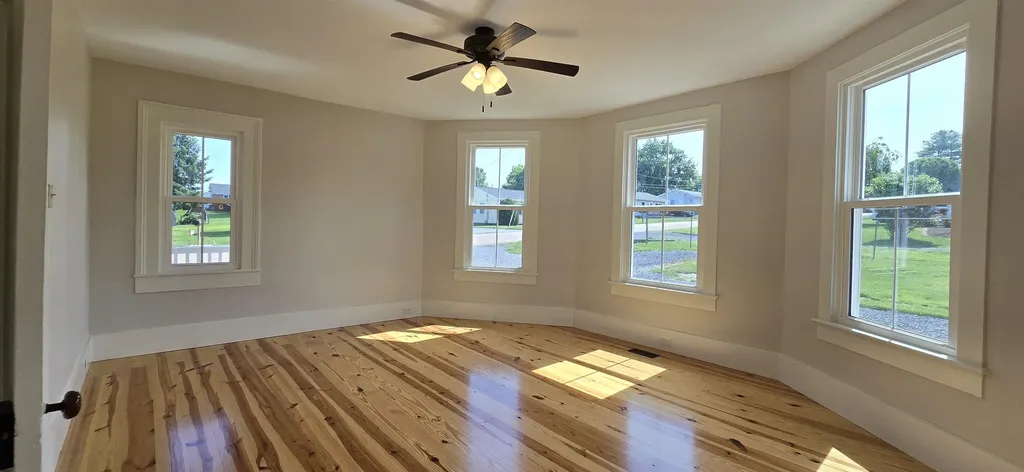 242 1st Street Broadway VA 22815