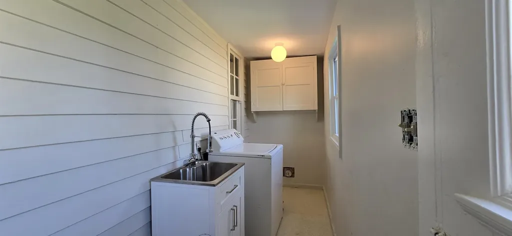 242 1st Street Broadway VA 22815