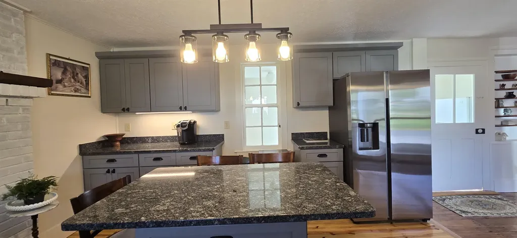 242 1st Street Broadway VA 22815