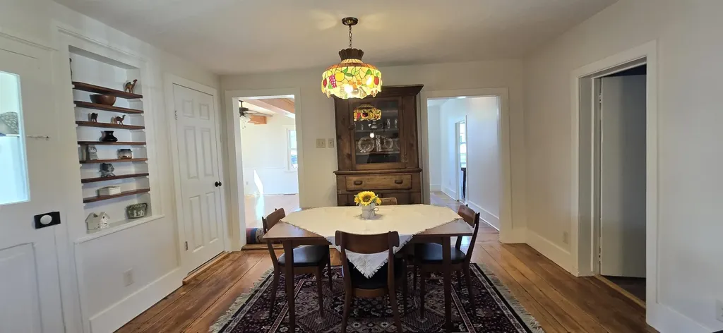 242 1st Street Broadway VA 22815