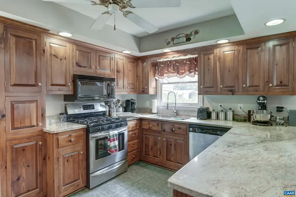 1505 Running Deer Drive Keswick VA 22947