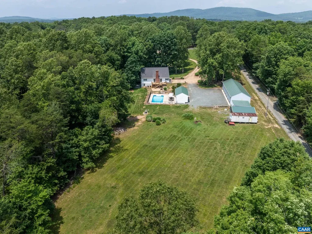 1505 Running Deer Drive Keswick VA 22947