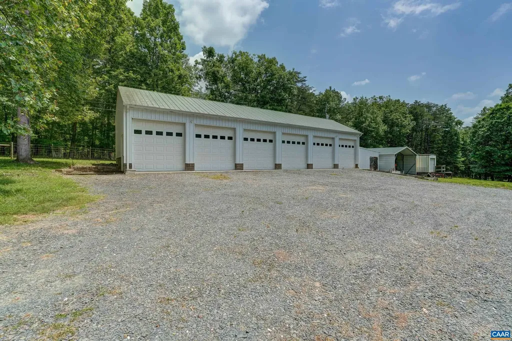 1505 Running Deer Drive Keswick VA 22947