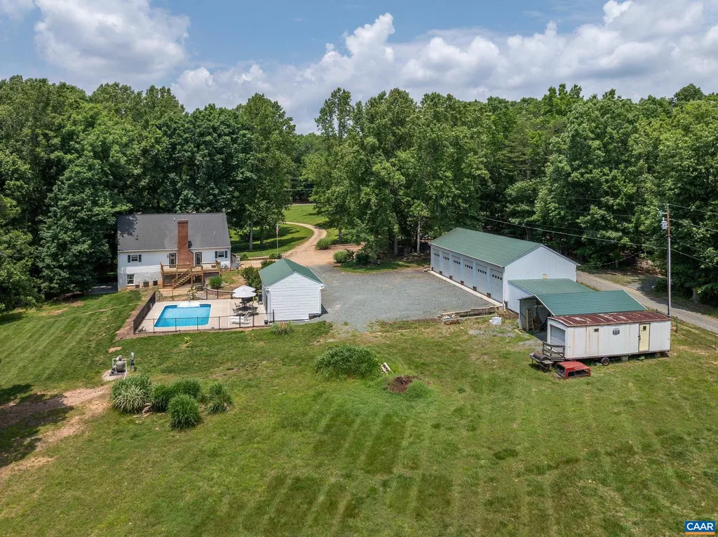 1505 Running Deer Drive Keswick VA 22947